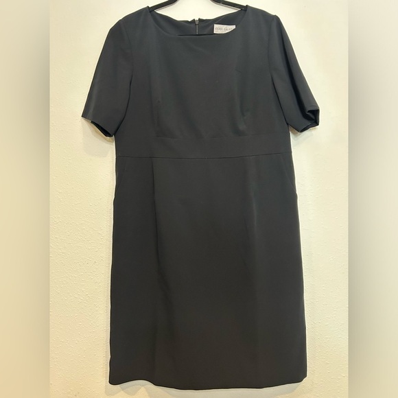 Estee Lauder Dresses & Skirts - Estee Lauder Black Sheath Dress Crew Neck Size 14